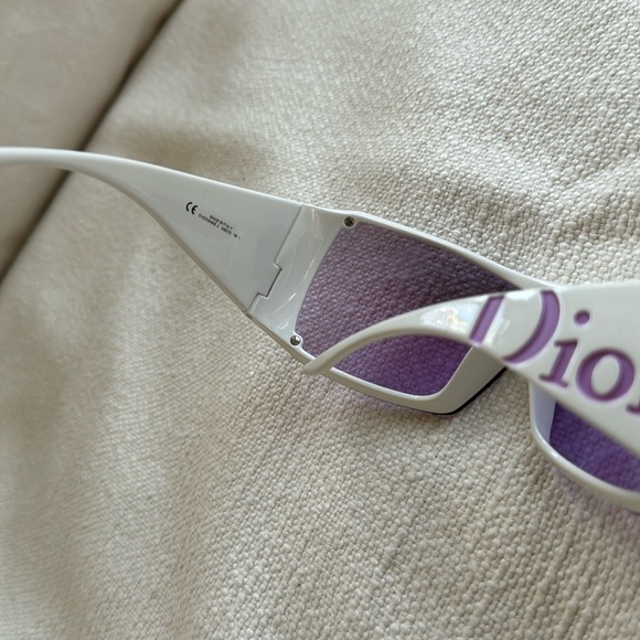 DIOR - Picture 3 of 5